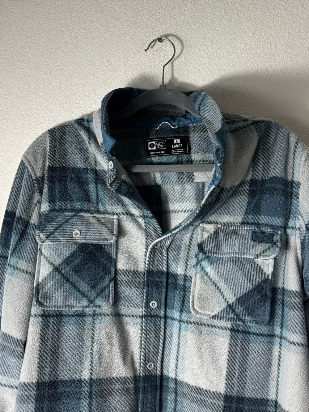 Salty Crew Fleece Flannel Shirt Jacket Blue Plaid Large - Picture 2 of 6